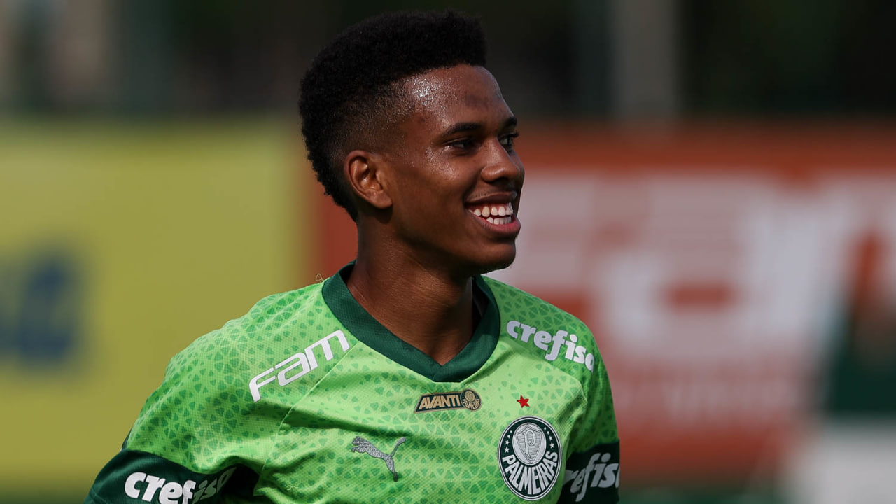 Estêvão no CT do Palmeiras