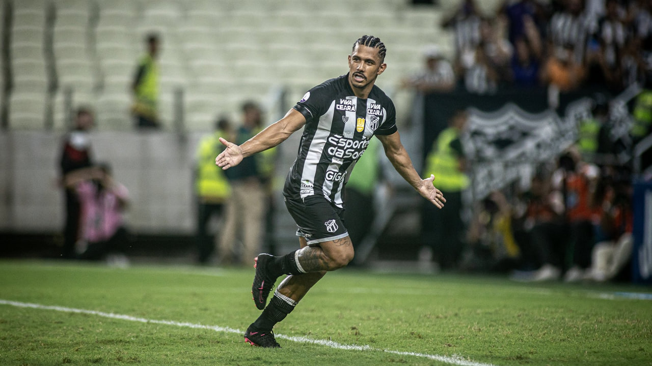 O Ceará vence o primeiro jogo da final do Campeonato Cearense por 1 a 0.
